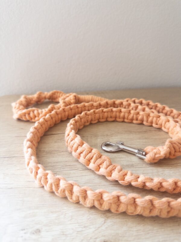 pet leash made with peach macrame' cord