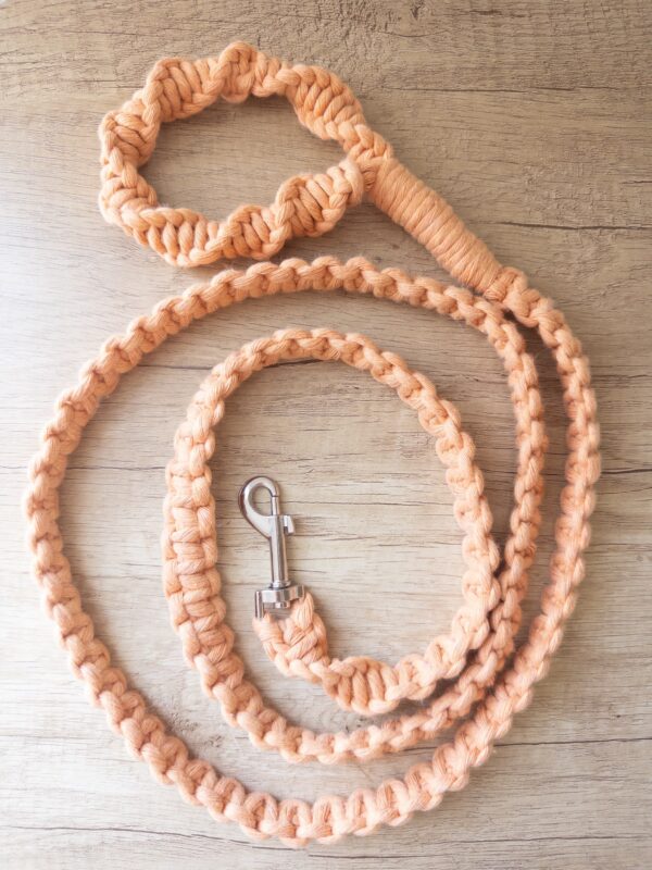 pet leash made with peach macrame' cord